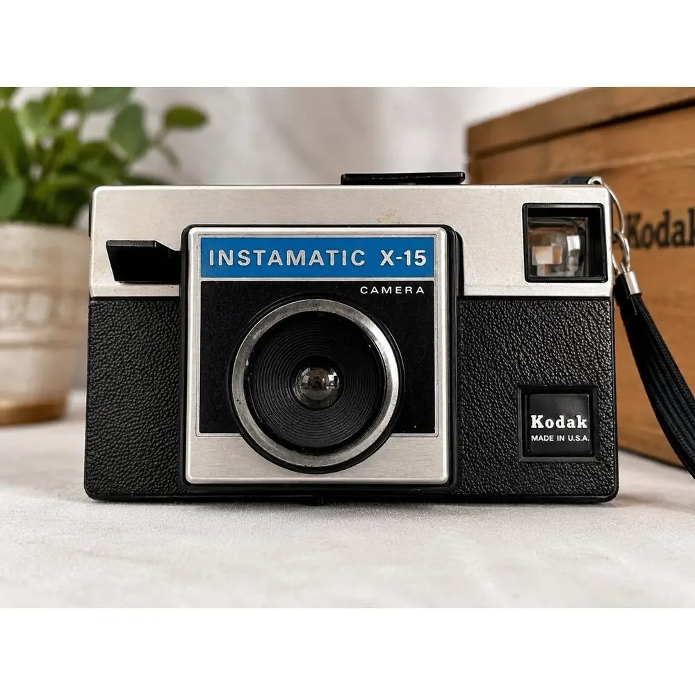 Vintage Kodak Instamatic X-15 Camera 126 Film Camera Made in USA Wrist Strap